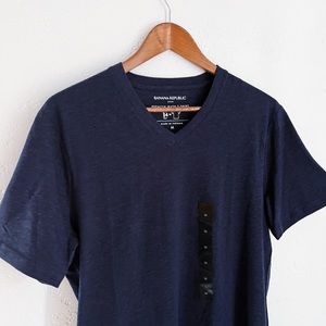 NWT Banana Republic V Neck
